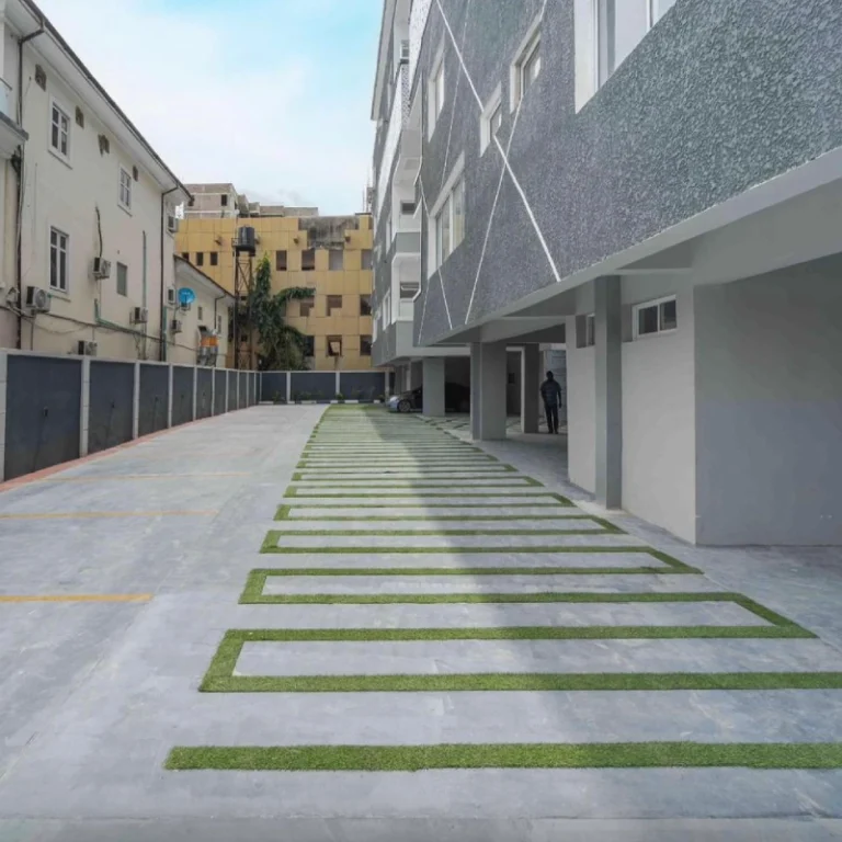 ⁠3 Bedroom Penthouse With Lounge And A BQ Available At Lekki Phase 1